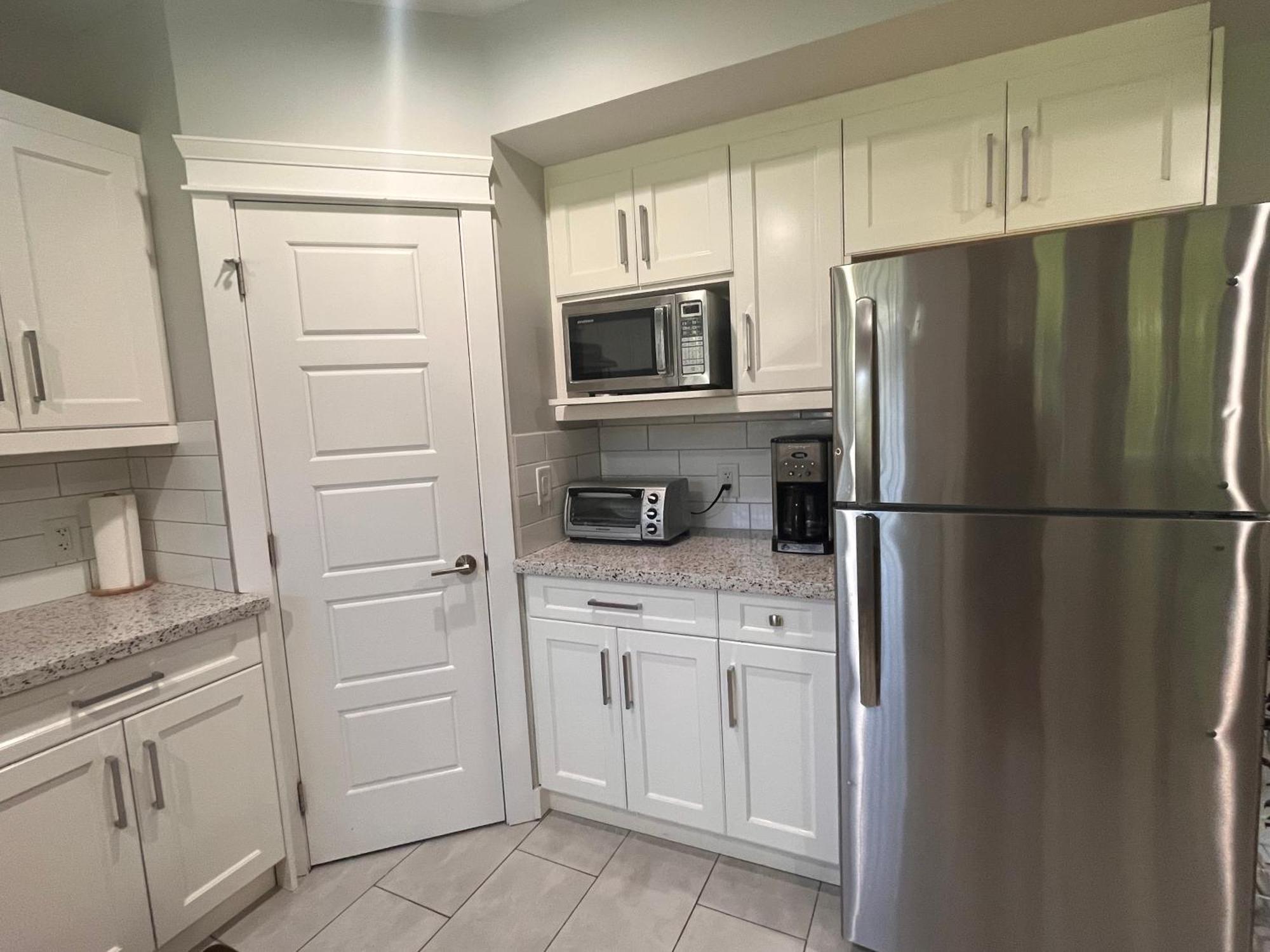 2 Bedroom Suite With Full Kitchen Revelstoke Buitenkant foto